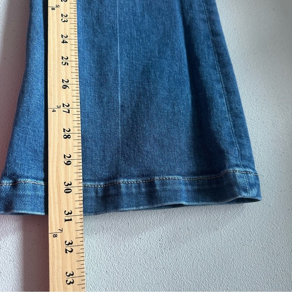 WeThe FreeSomewhere OverTheRainbowflare jeans blue wash with a rainbow accent - Picture 9 of 14